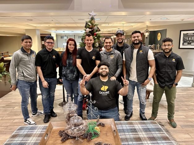 photo_5154619470495460746_y